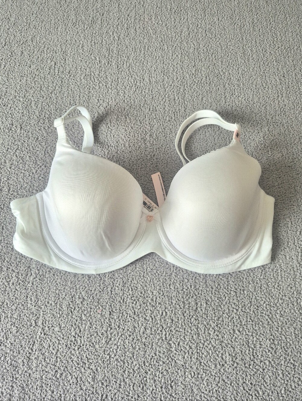 NWT- Vicroria's Secret Lightly Lined Demi Bra